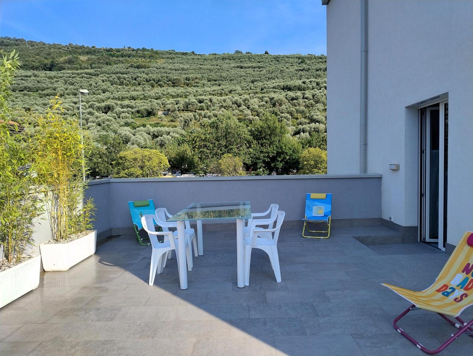 Active Wind Apartman Riva del Garda Kültér fotó